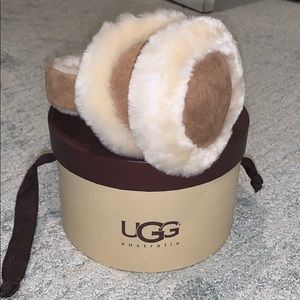 UGG EARMUFFS